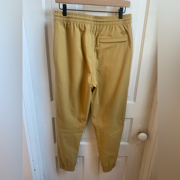 The North Face Standard Jogger Medium Yellow Gold - Picture 4 of 7